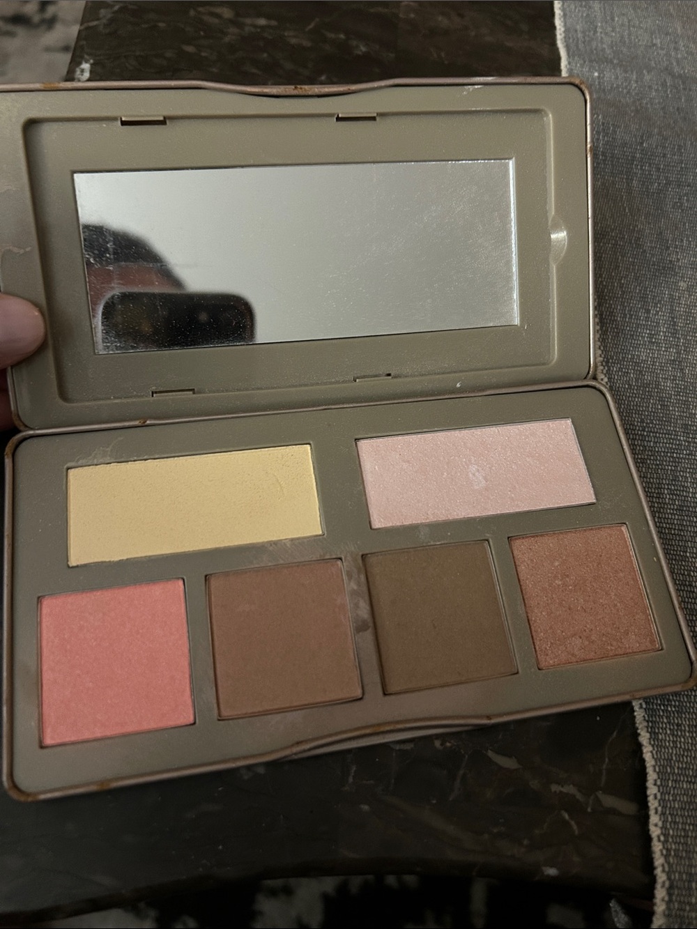 BH Cosmetics Face Palette — Yellow, Pink, Brown & Bronze Highlighter Set